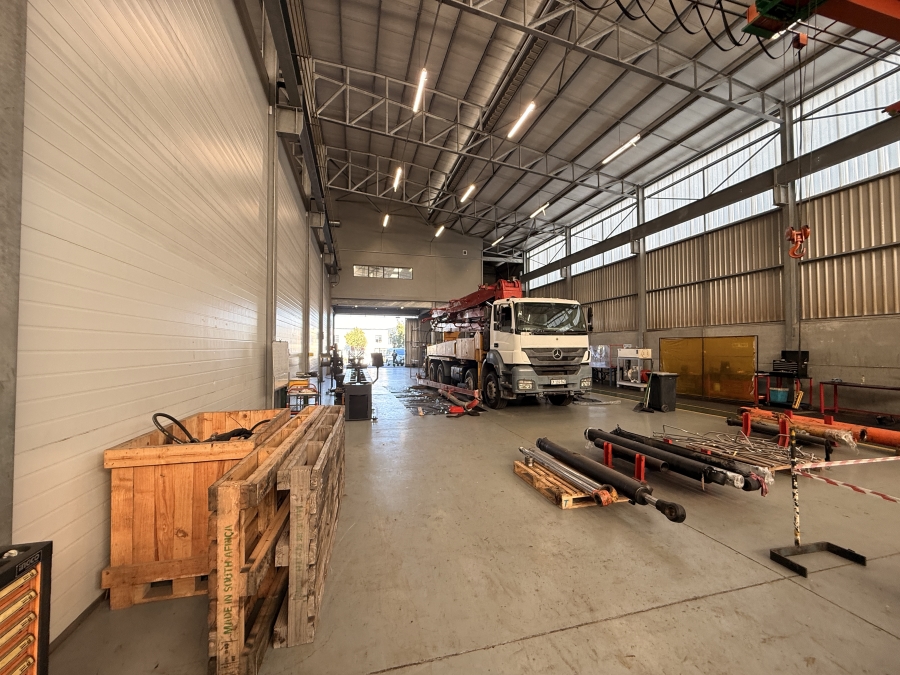To Let Commercial Property for Rent in Rivergate Western Cape